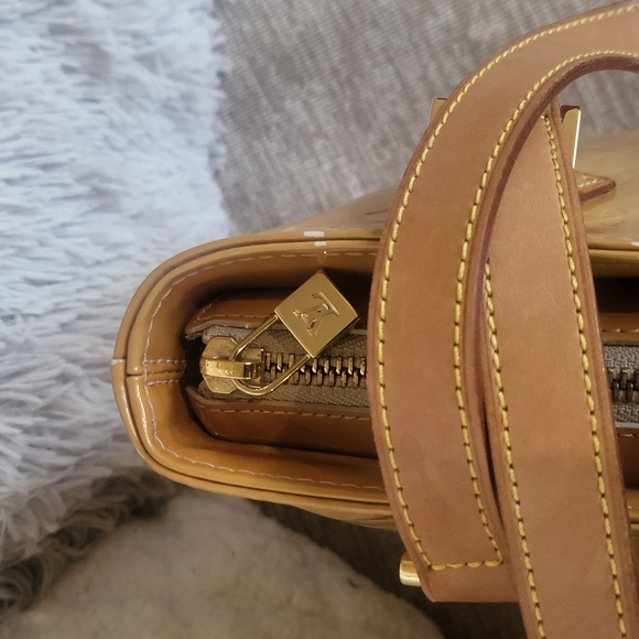 Louis Vuitton Monogram Vernis Houston Bag...Authentic!! - Picture 6 of 12